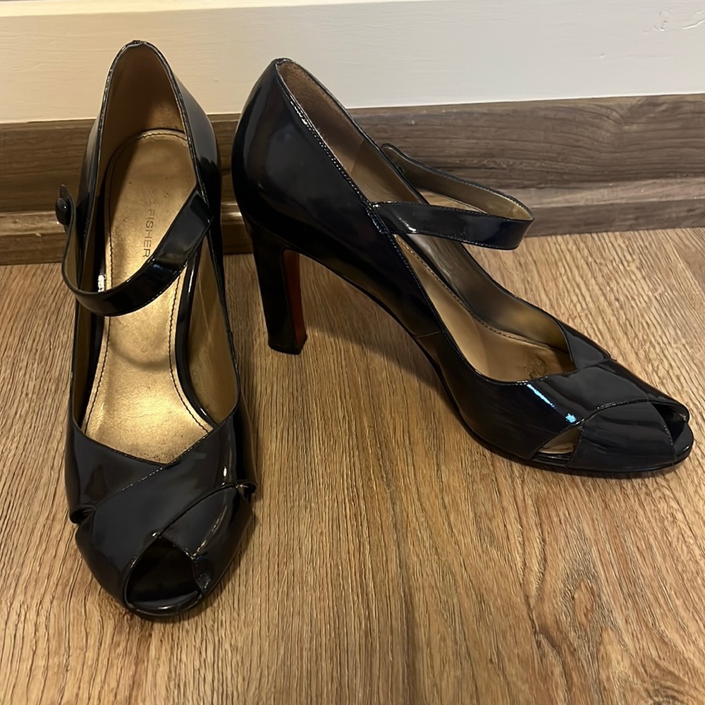 Marc Fisher Navy Heels